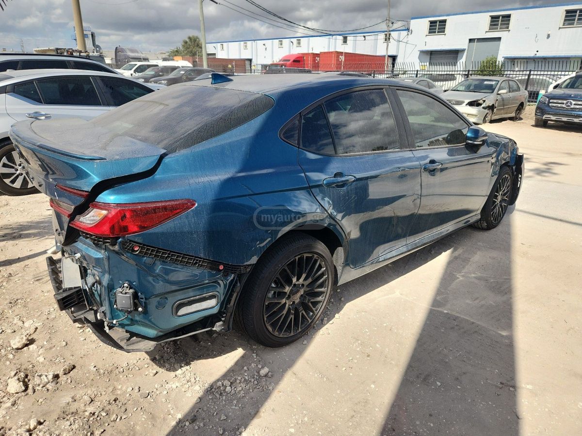 Toyota Camry - фото 6