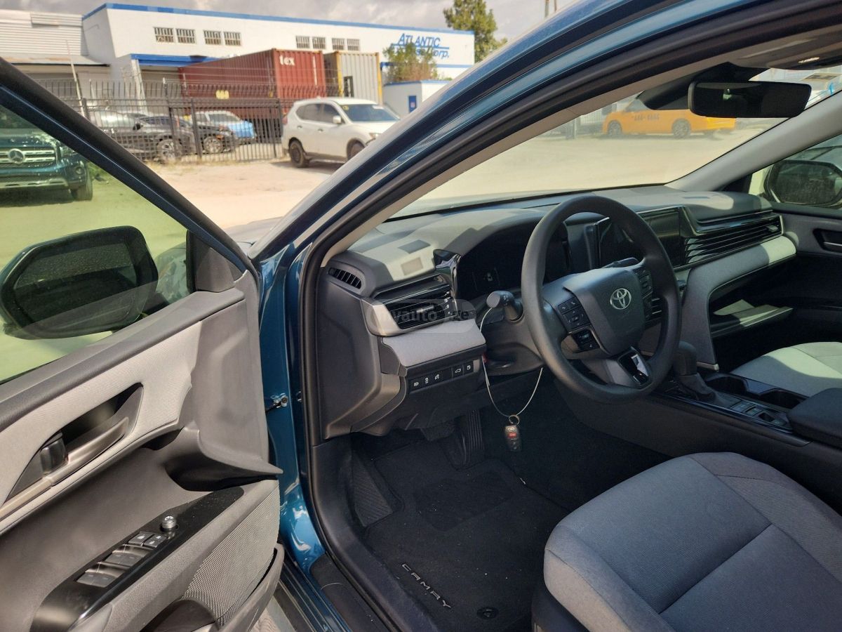 Toyota Camry - фото 7