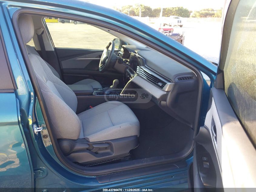 Toyota Camry - фото 9