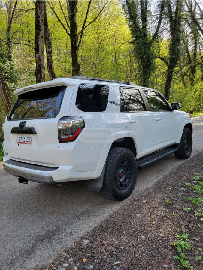 Toyota 4Runner - фото 6