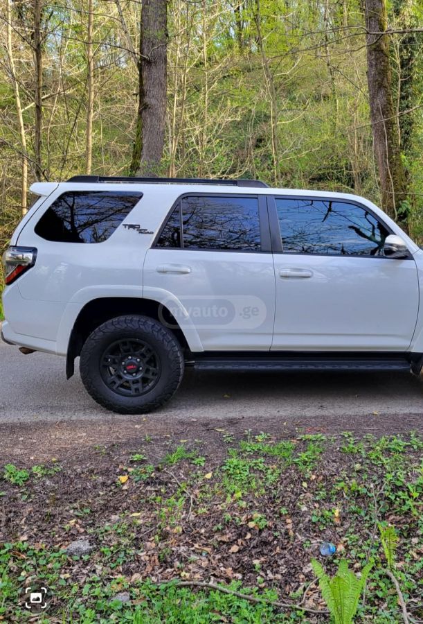 Toyota 4Runner - фото 9