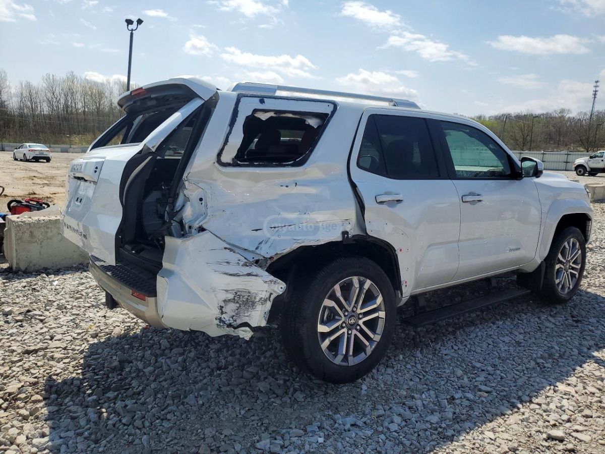 Toyota 4 Runner 2025 — миниатюра 3