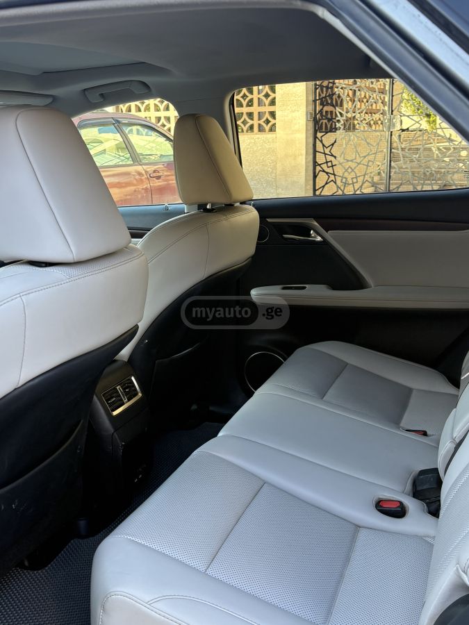 Lexus Base 4dr All-Wheel Drive CVT — миниатюра 5