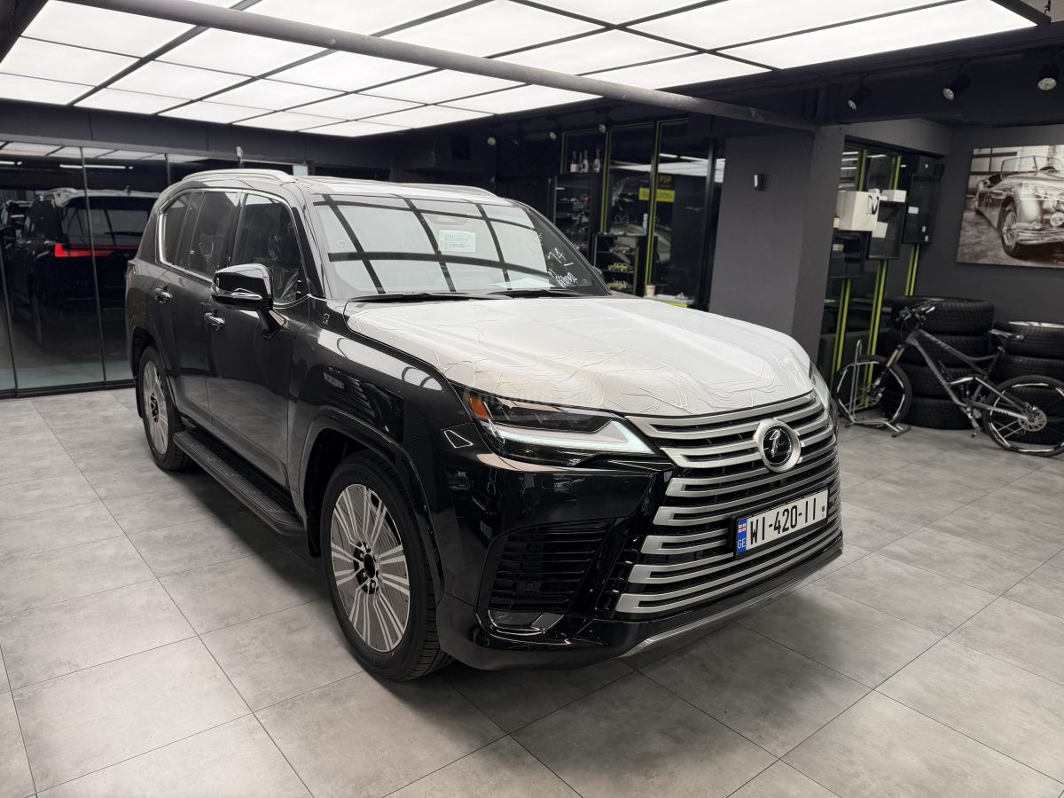 Lexus LX 600 - фото 1