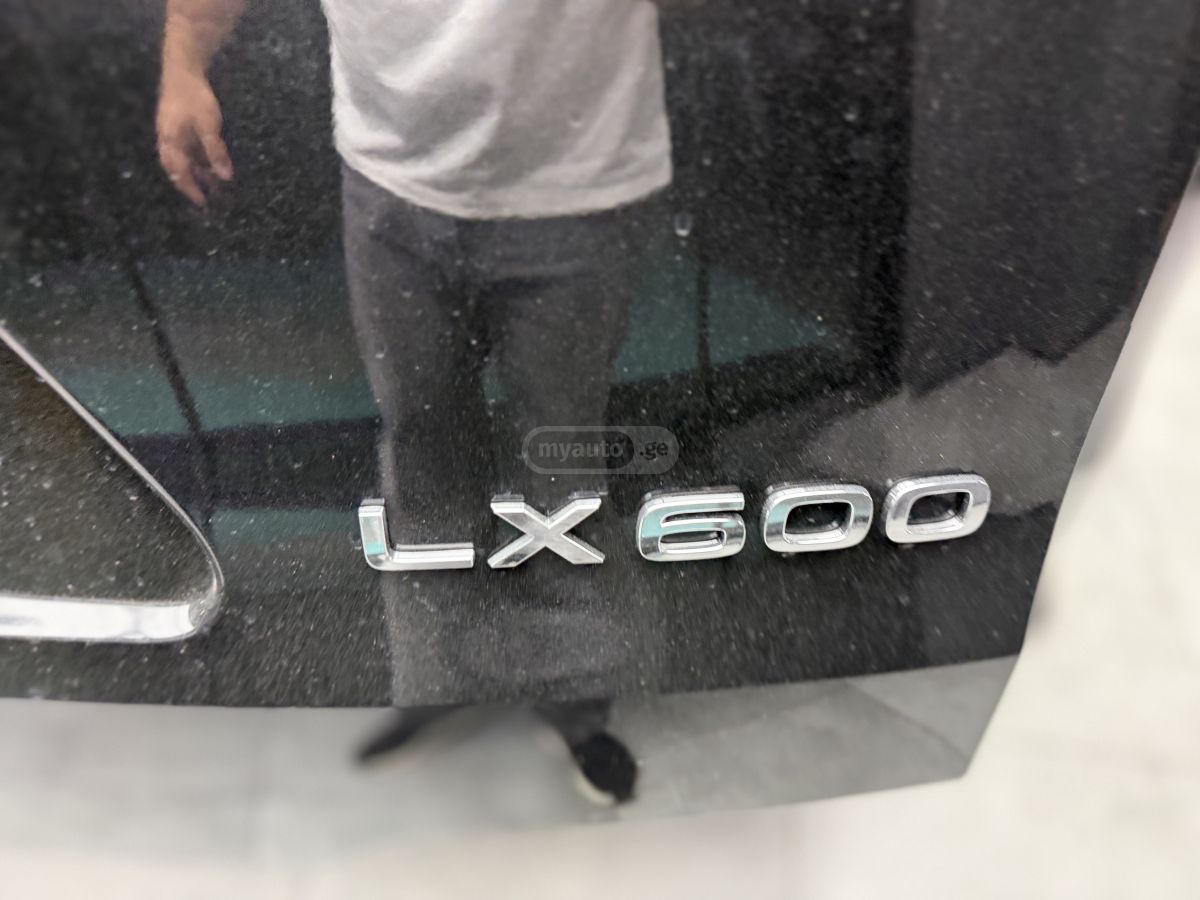 Lexus LX 600 - фото 10