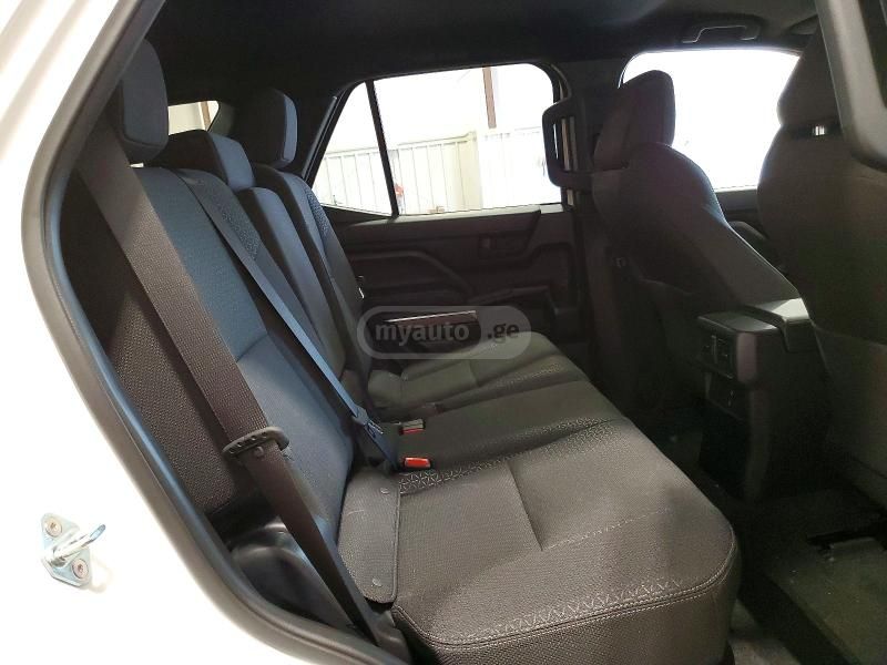 Toyota 4 Runner sr5 2025 — миниатюра 3