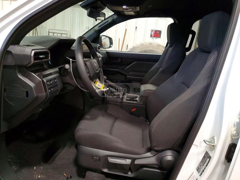 Toyota 4 Runner sr5 2025 — миниатюра 4