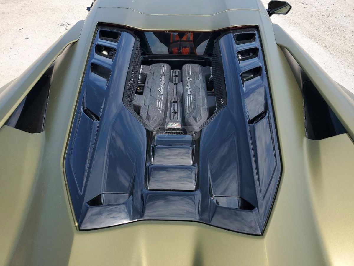 Lamborghini Aventador REVUELTO 2025 — миниатюра 11