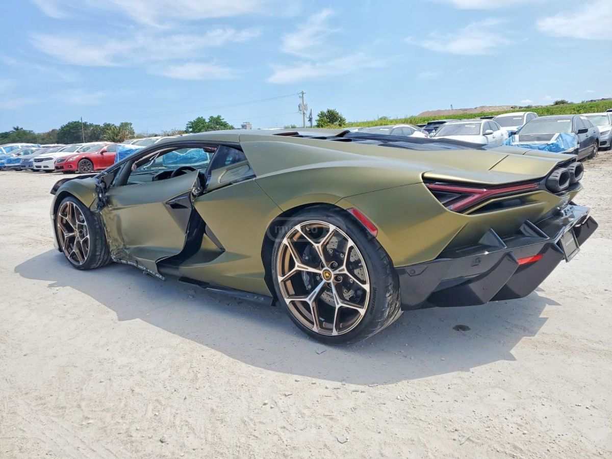 Lamborghini Aventador REVUELTO 2025 — миниатюра 2