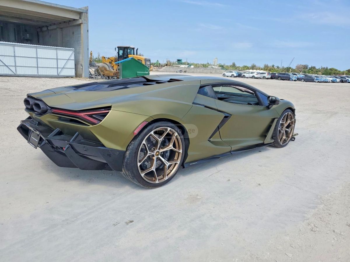 Lamborghini Aventador REVUELTO 2025 — миниатюра 3