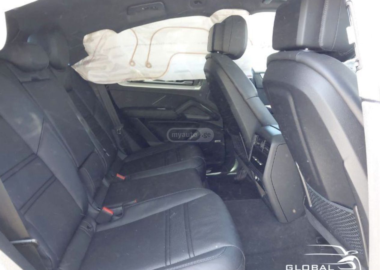 Porsche Cayenne 2024 — миниатюра 10