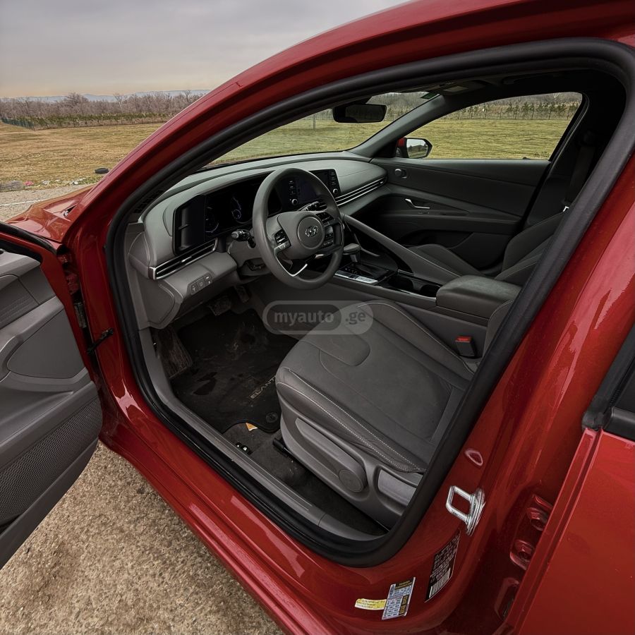 Hyundai Elantra - фото 12