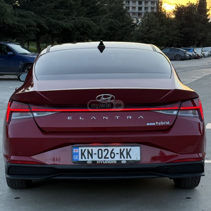 Hyundai Elantra - фото 4