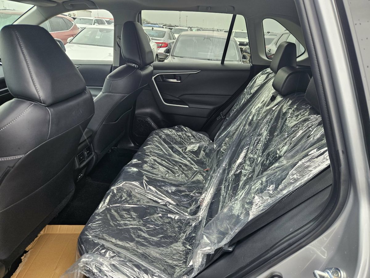 Toyota XLE Premium 4dr All-Wheel Driv — миниатюра 13