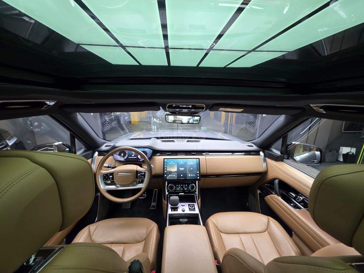 Land Rover Autobiography 4dr All-Wheel Dr — миниатюра 8