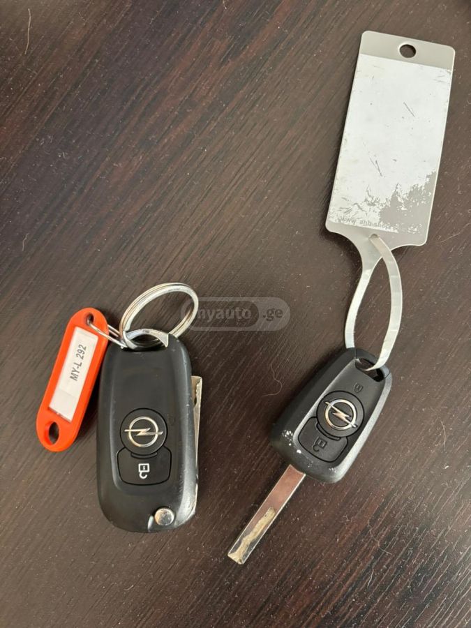 Opel Astra - фото 14