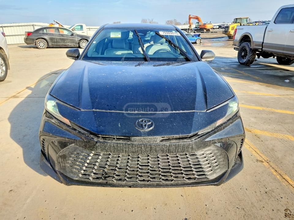 Toyota Camry - фото 11