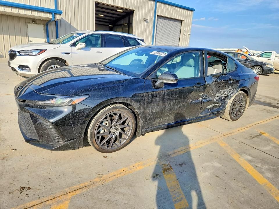 Toyota Camry - фото 8