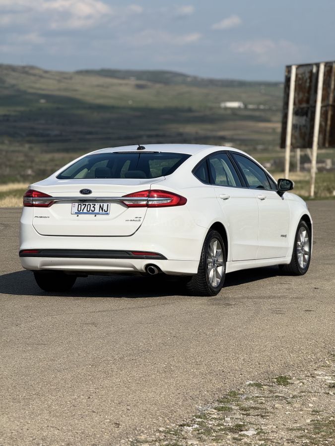 Ford Fusion - фото 3
