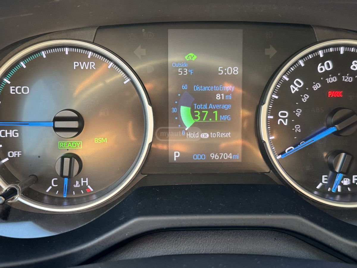 Toyota RAV 4 - фото 11