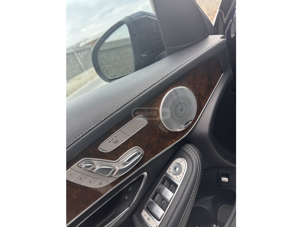 Mercedes-Benz GLC 300 - фото 11