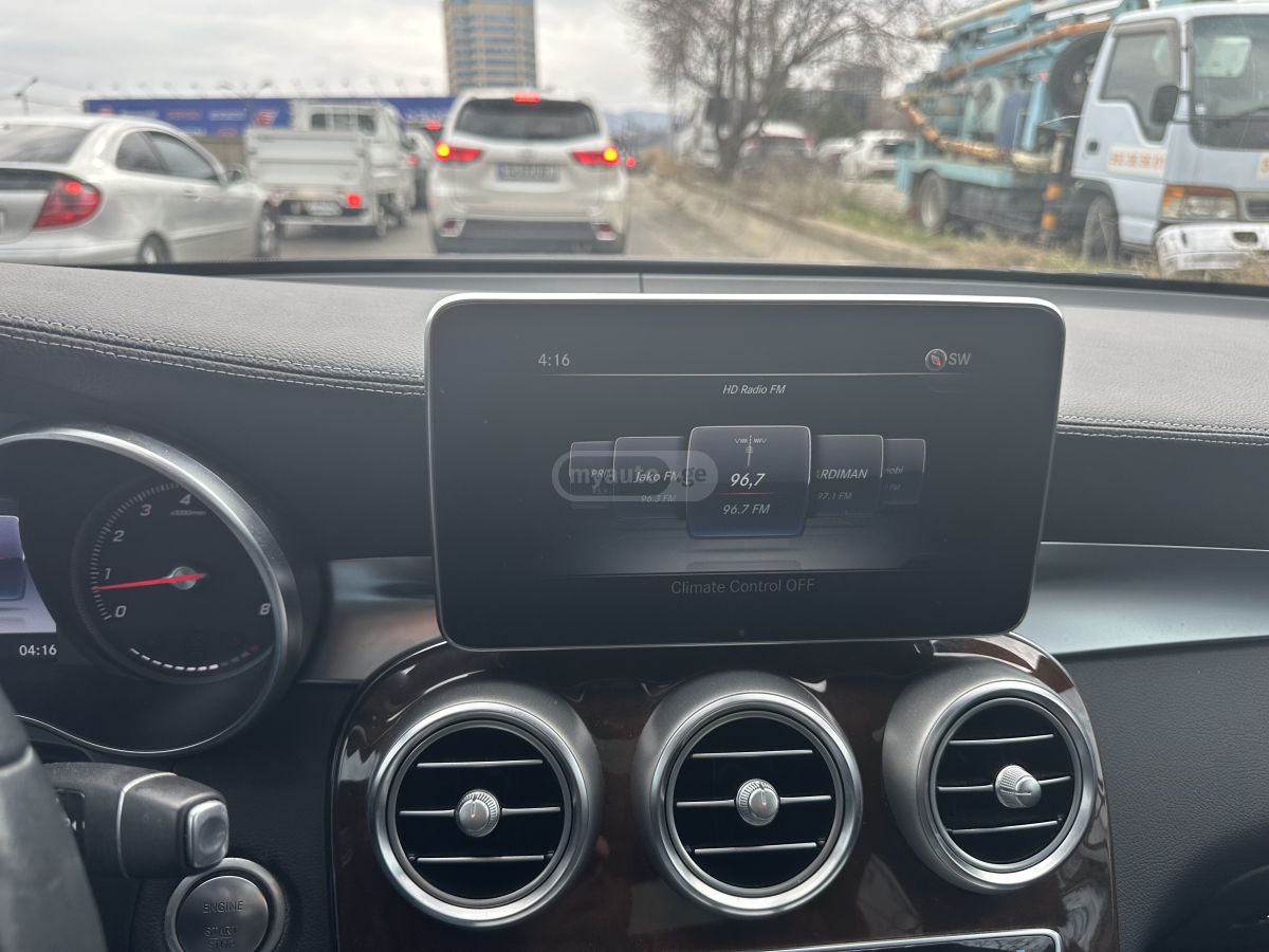 Mercedes-Benz GLC 300 - фото 13