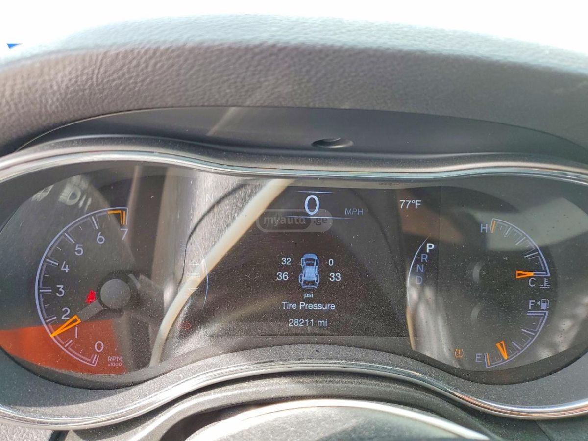 Jeep Limited 4dr 4x4 Automatic — миниатюра 9