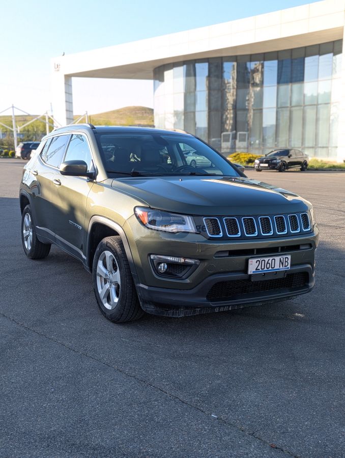 Jeep Compass - фото 2