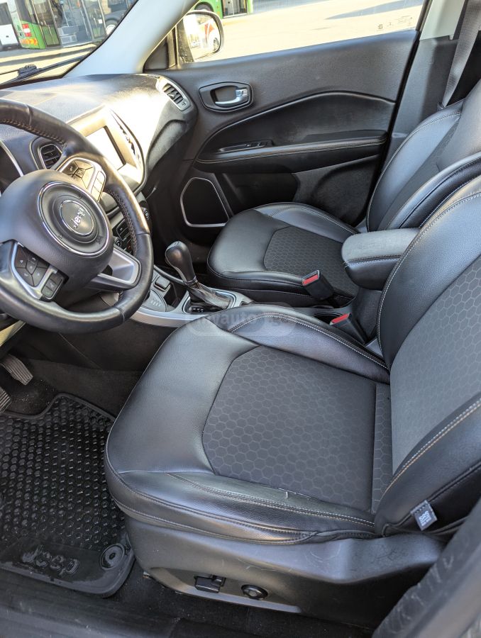 Jeep Compass - фото 7
