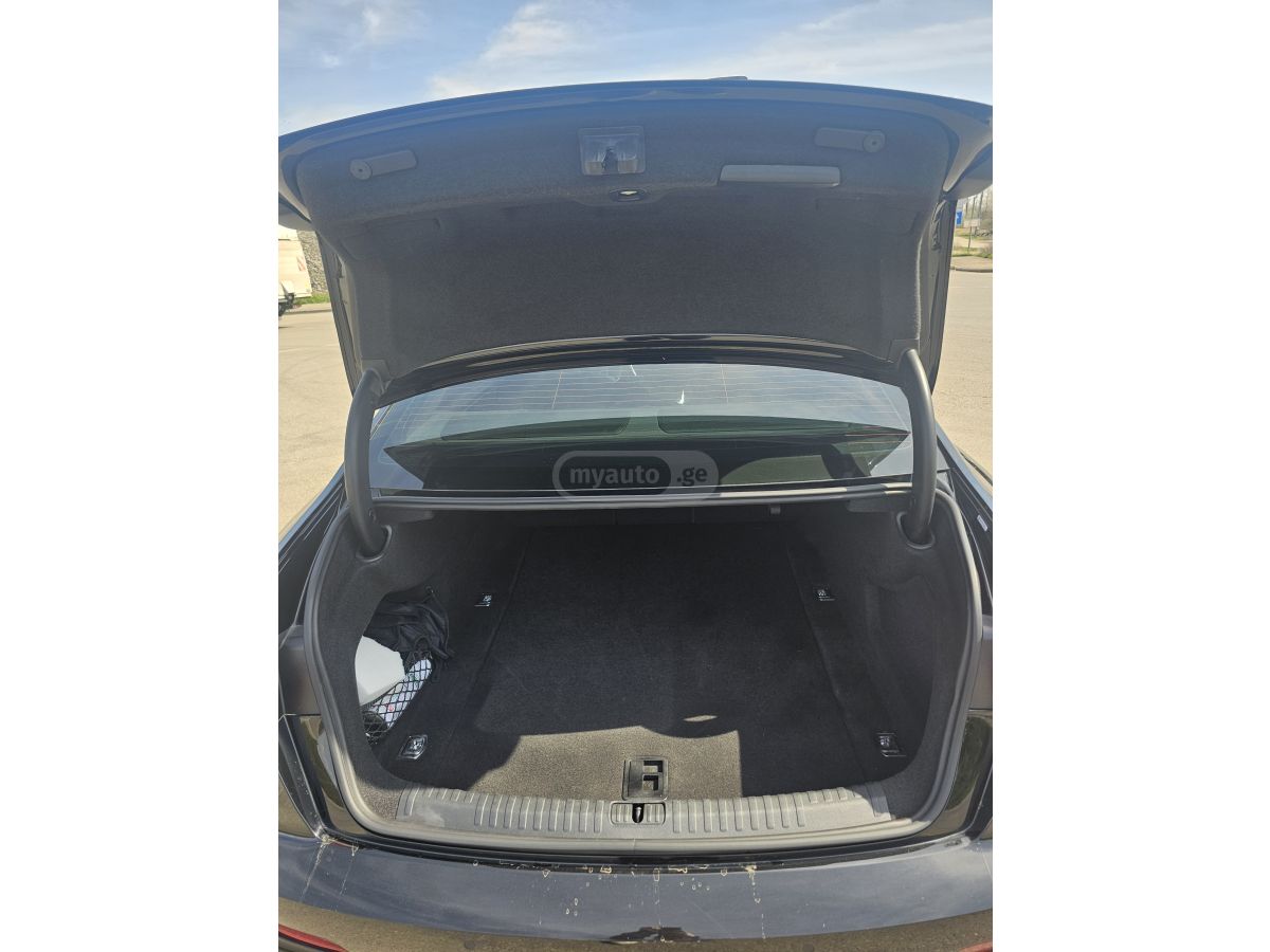 Audi A6 - фото 13