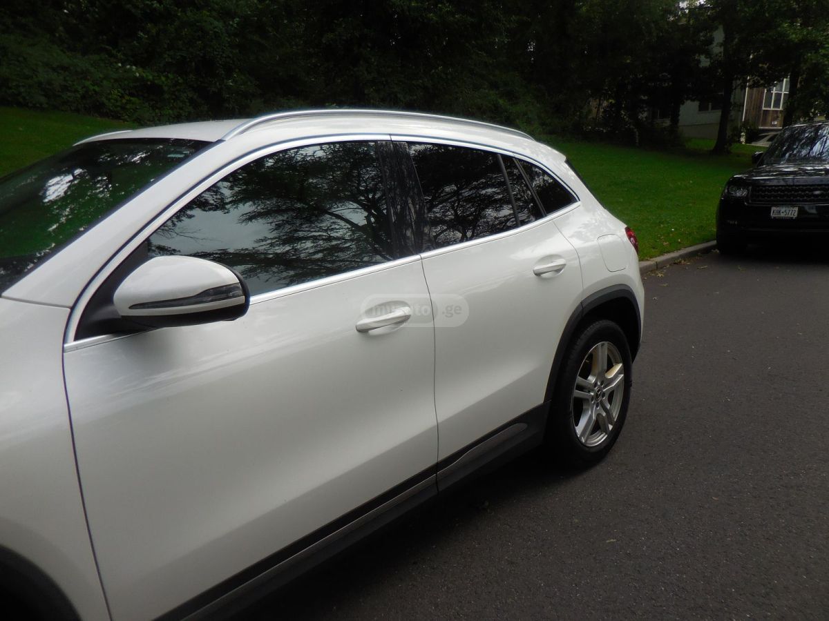 Mercedes-Benz GLA 250 - фото 3