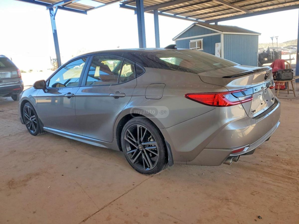 Toyota Camry - фото 8