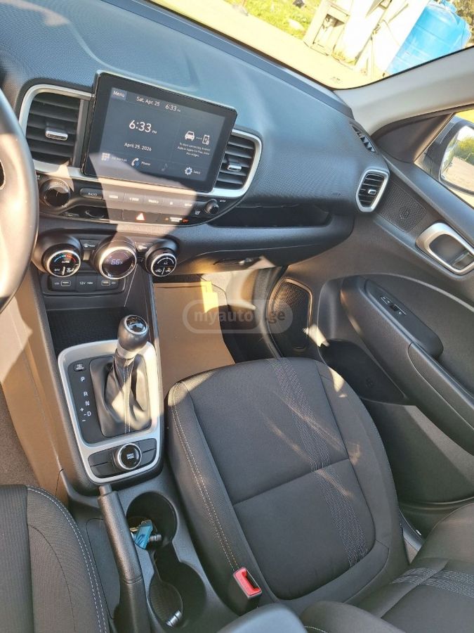 Hyundai venue - фото 8