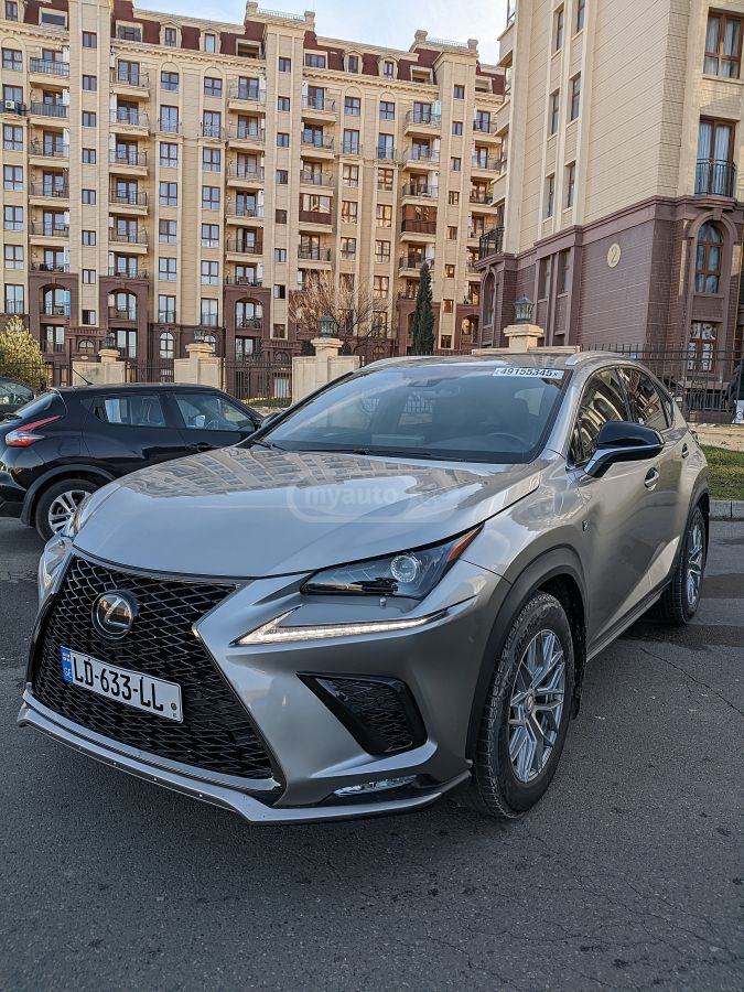 Lexus F SPORT 4dr All-Wheel Drive Au — миниатюра 2