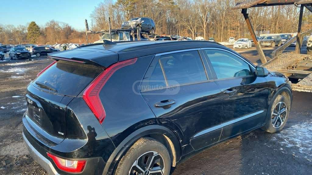 Kia LX — миниатюра 1