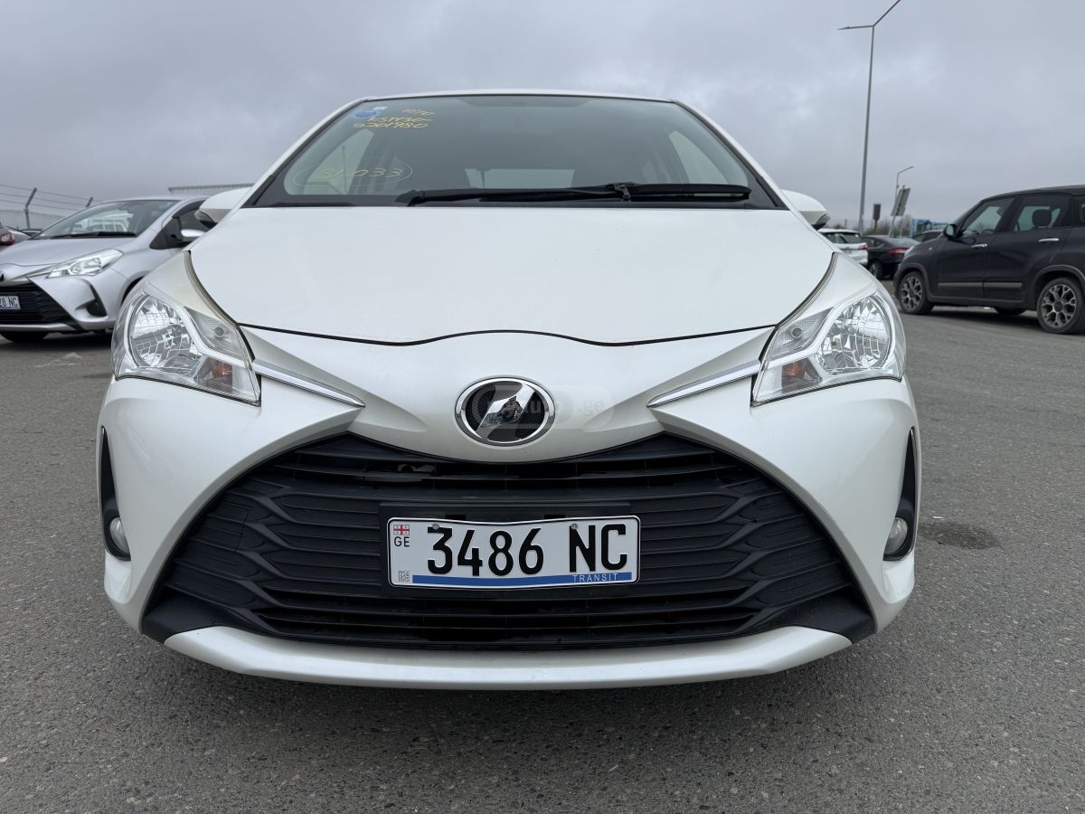 Toyota Vitz - фото 9