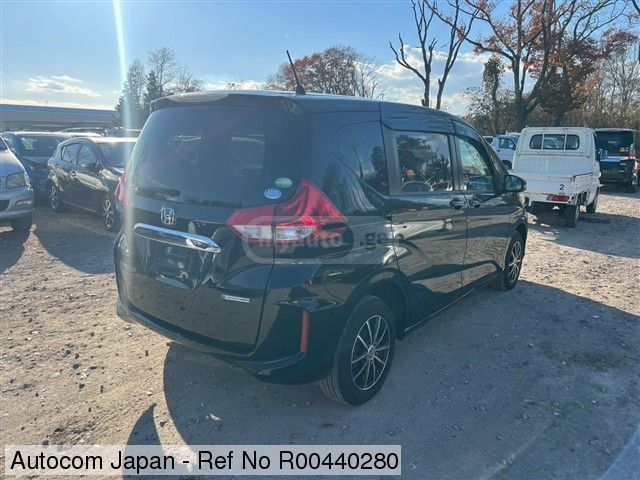 Honda Freed - фото 4