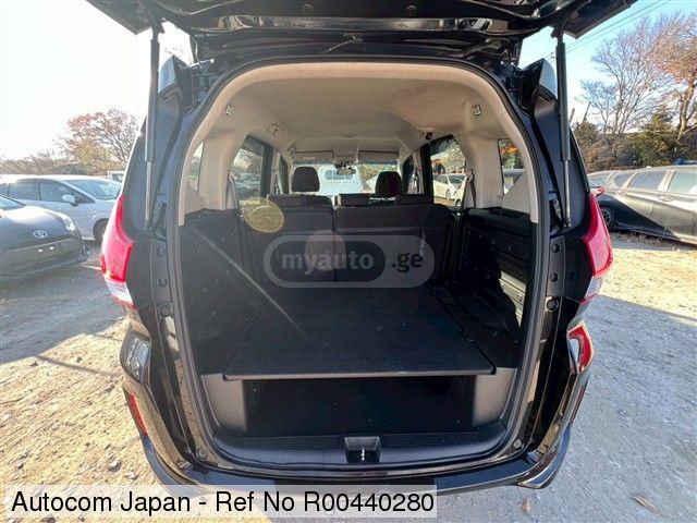 Honda Freed - фото 8