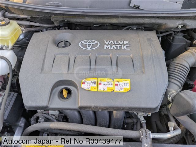 Toyota Isis - фото 11