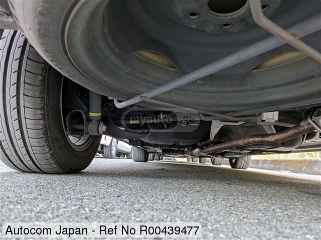 Toyota Isis - фото 13