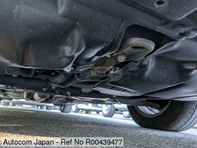 Toyota Isis - фото 14