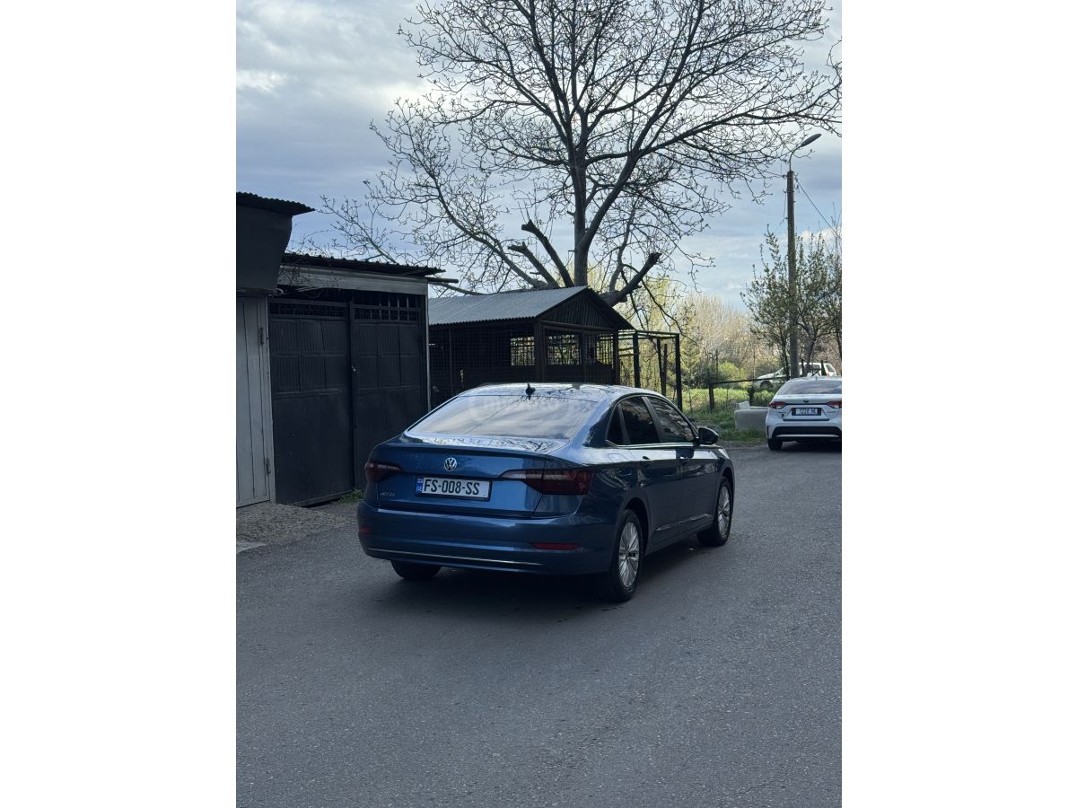 Volkswagen Jetta - фото 4