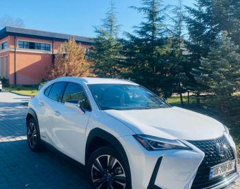 LexusUX 250 h