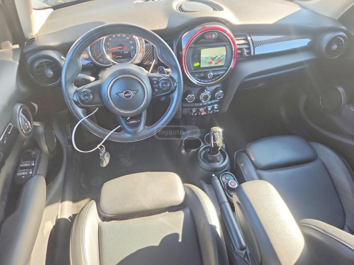 MINI Cooper S 2020 — миниатюра 8