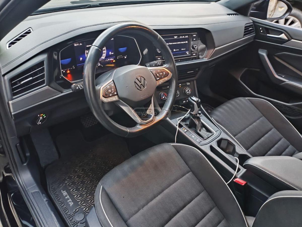 Volkswagen Jetta - фото 10