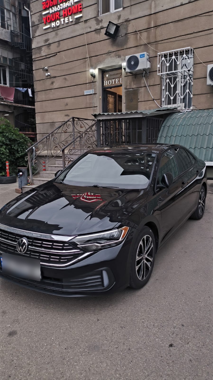 Volkswagen Jetta - фото 2