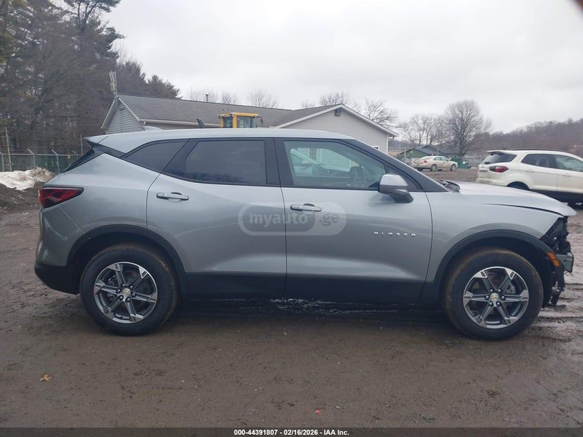 Chevrolet Blazer 2023 — миниатюра 13