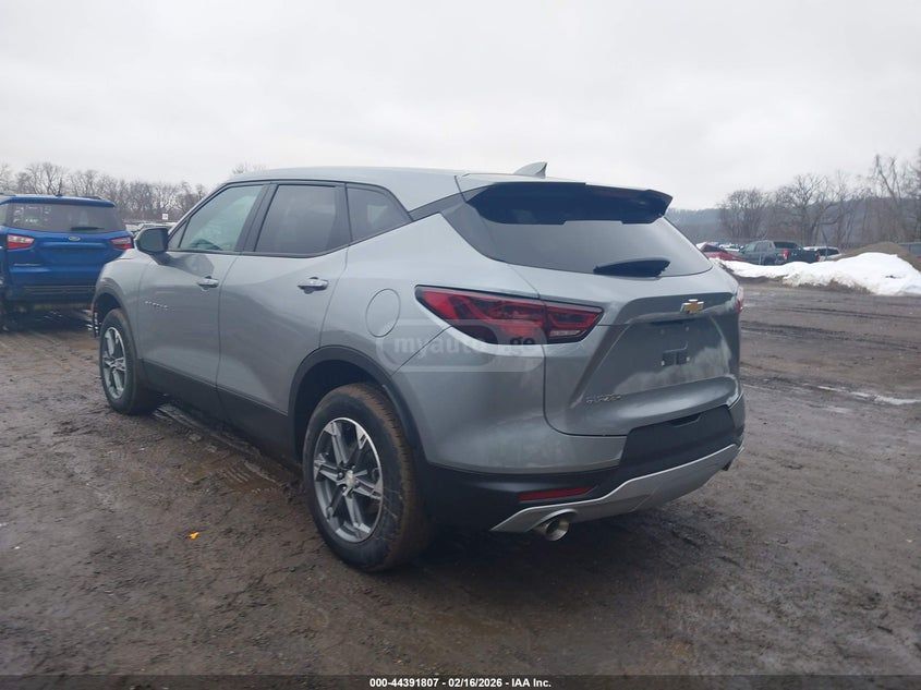 Chevrolet Blazer 2023 — миниатюра 3
