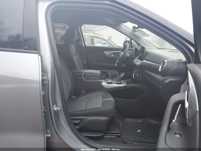 Chevrolet Blazer 2023 — миниатюра 5