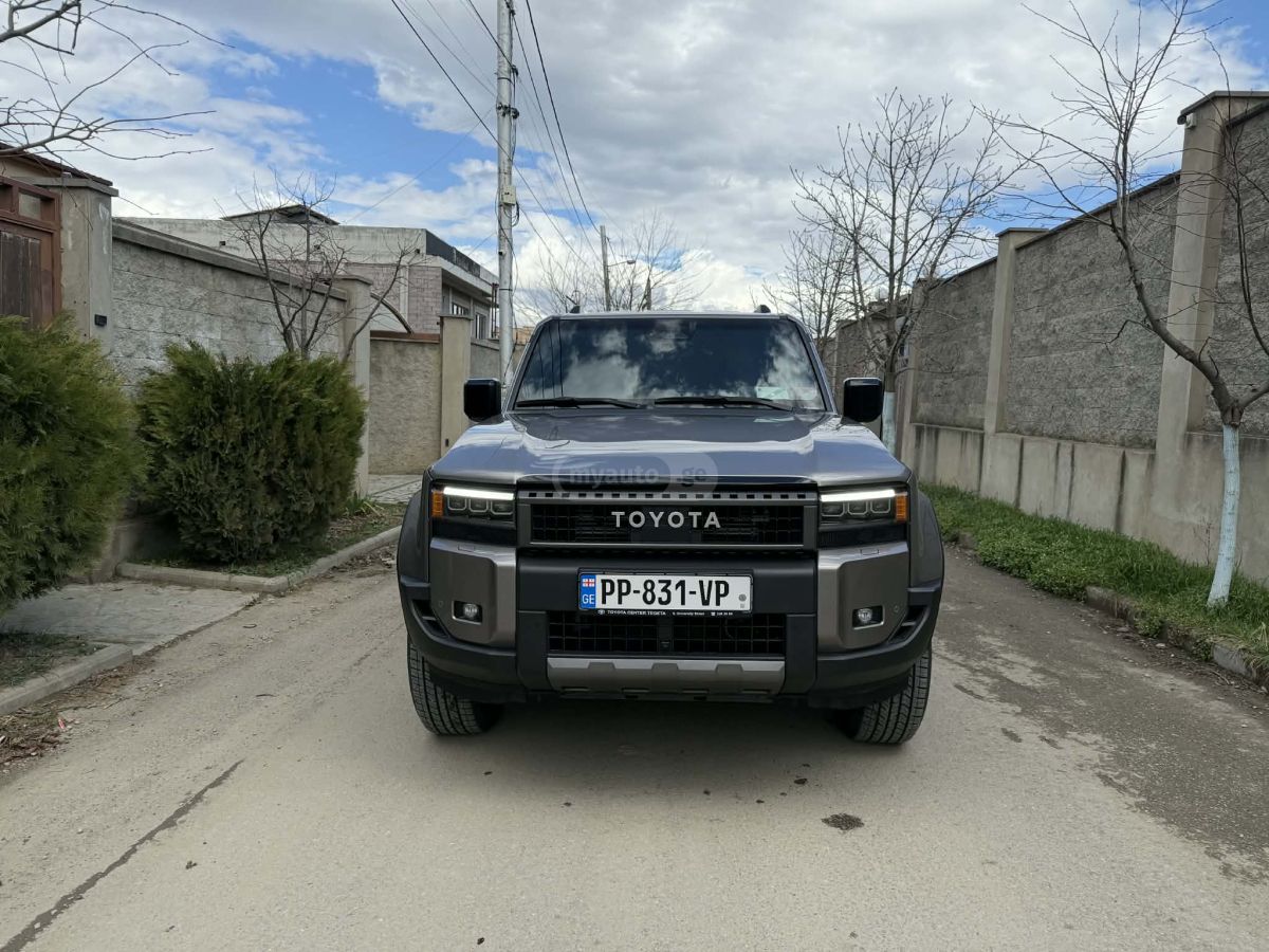 Toyota Land Cruiser Prado - фото 2